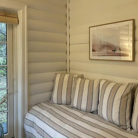 펜션 Scandinavian-style Summer House By Liseleje