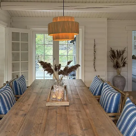 Scandinavian-style Summer House By 펜션 Liseleje